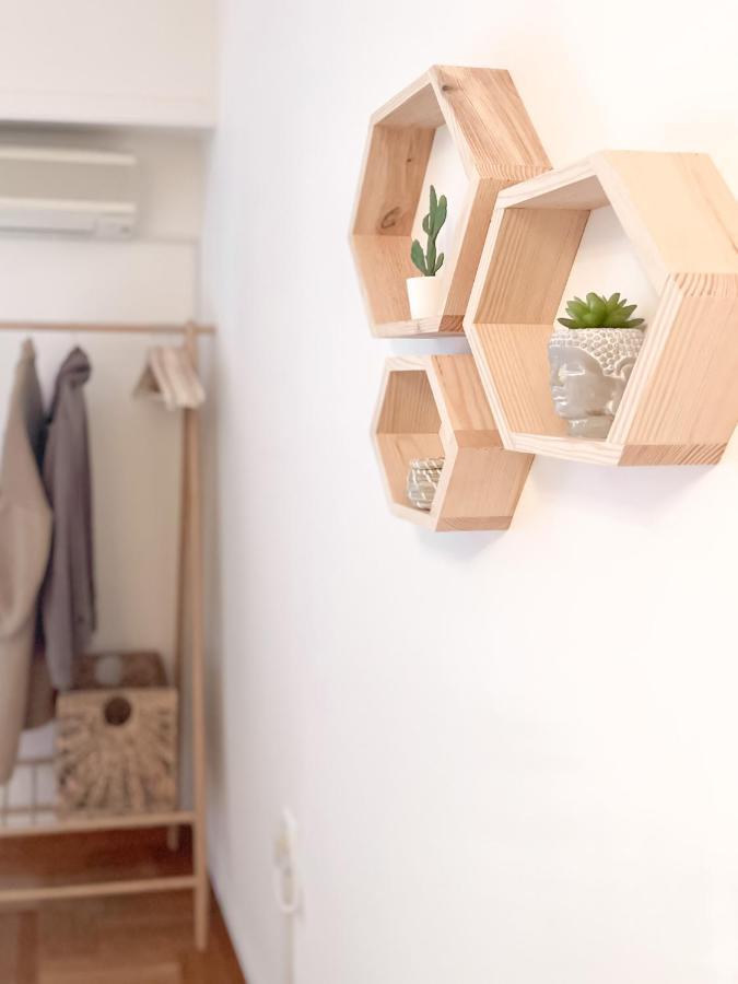 Boho Chic 2Br Apartment In The Center Of Атина Екстериор снимка