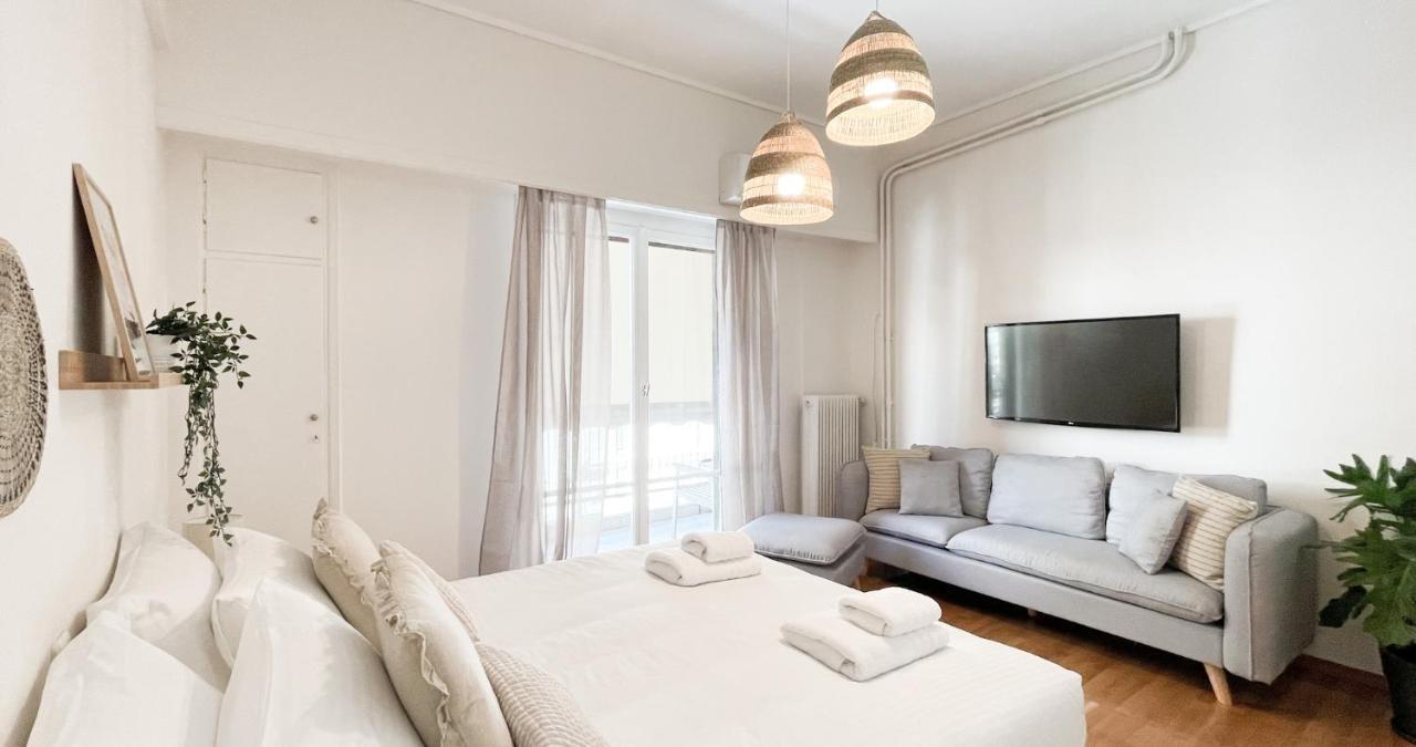 Boho Chic 2Br Apartment In The Center Of Атина Екстериор снимка