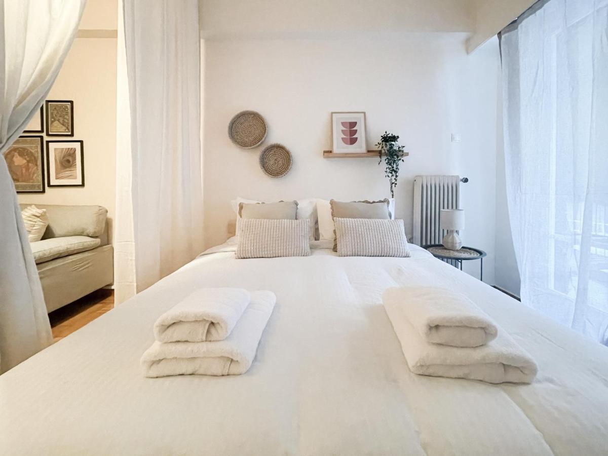 Boho Chic 2Br Apartment In The Center Of Атина Екстериор снимка
