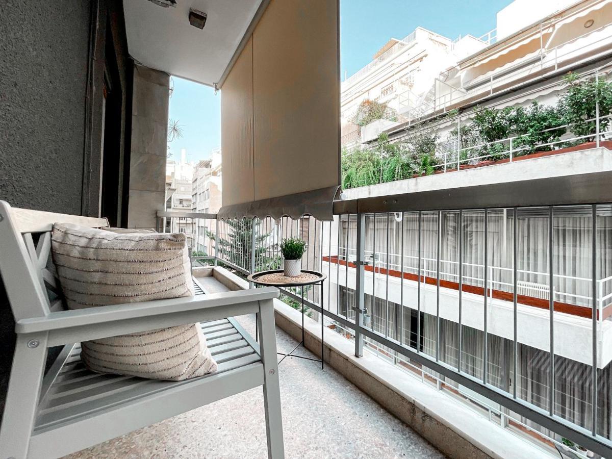 Boho Chic 2Br Apartment In The Center Of Атина Екстериор снимка